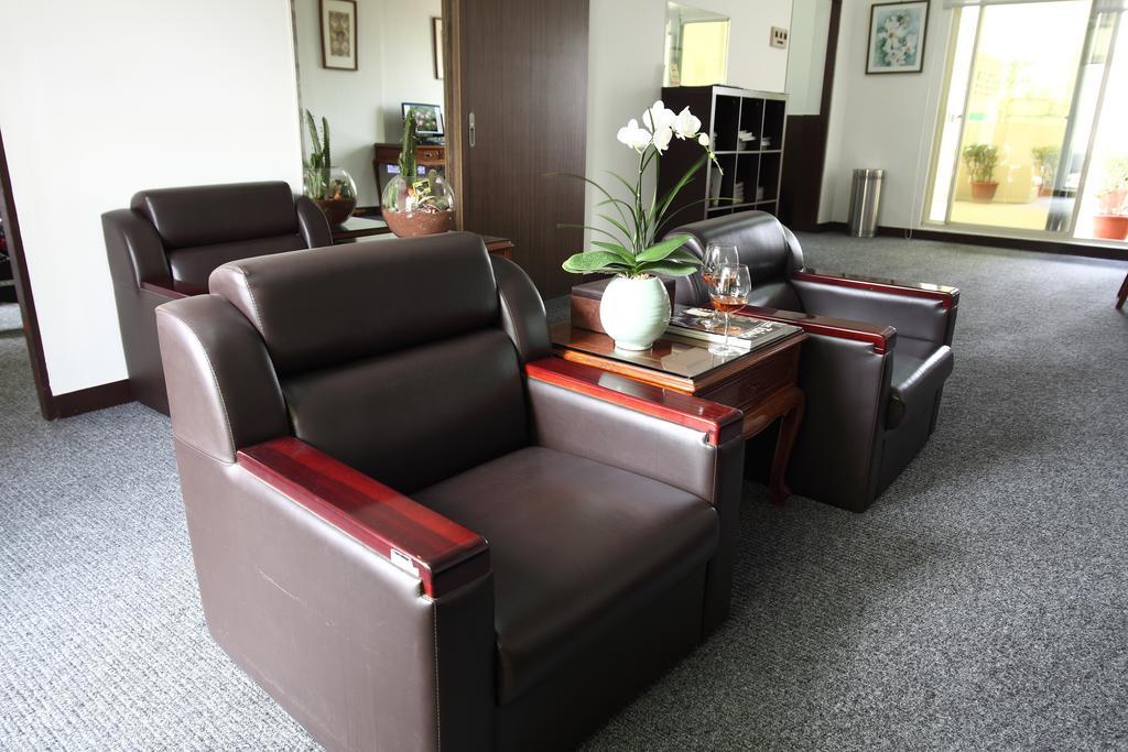 Chia Shih Pao Hotel Taibao Buitenkant foto
