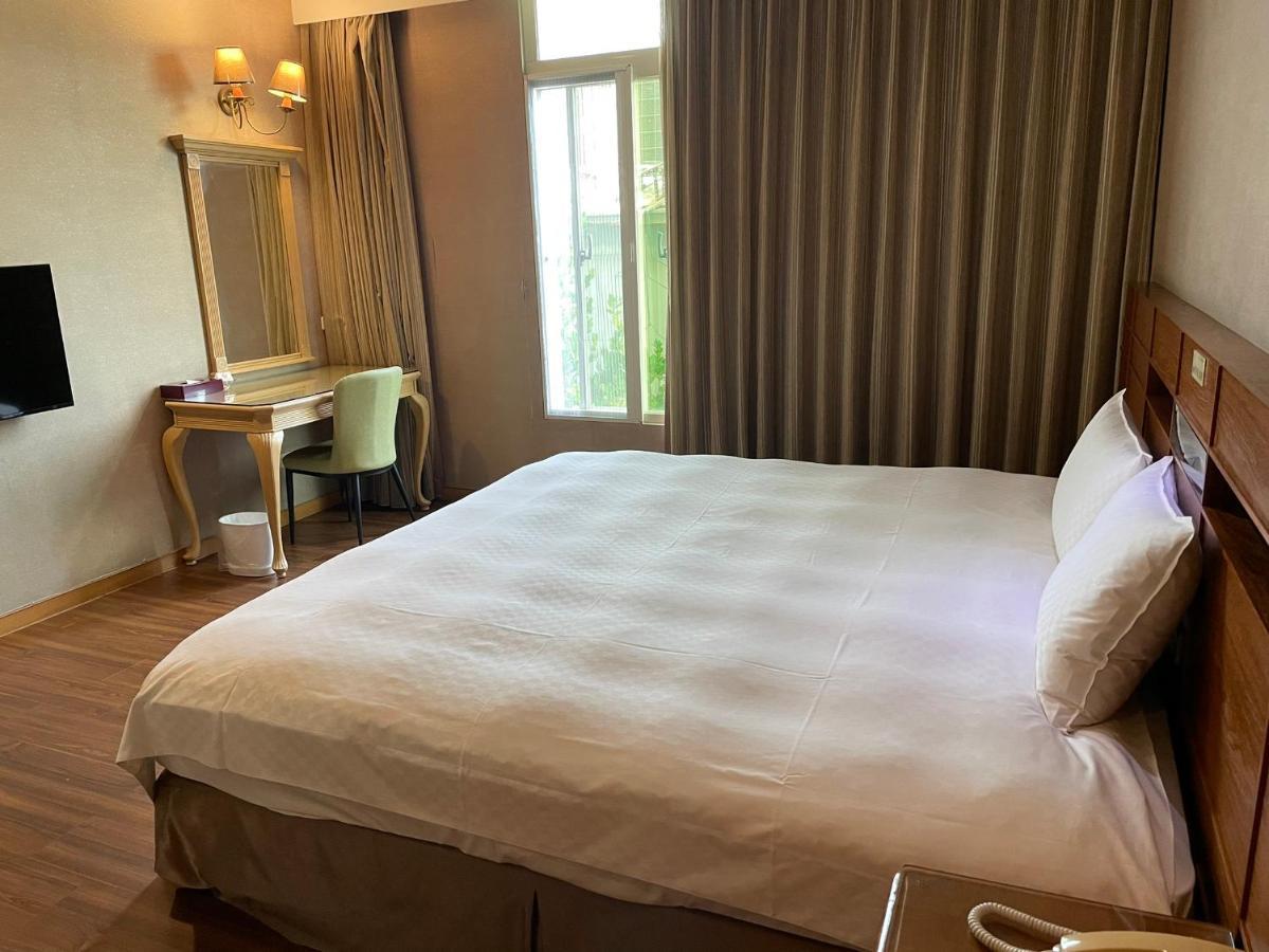 Chia Shih Pao Hotel Taibao Buitenkant foto