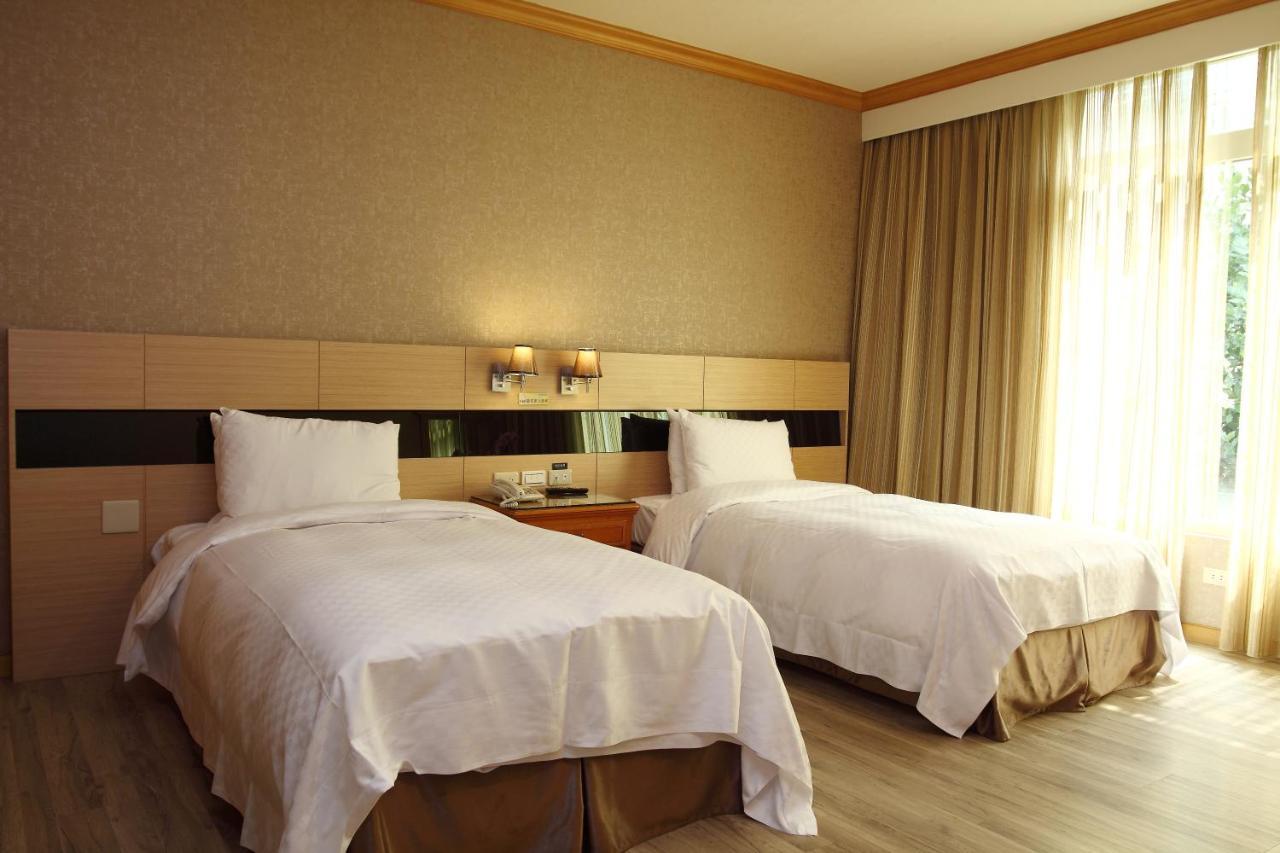 Chia Shih Pao Hotel Taibao Buitenkant foto