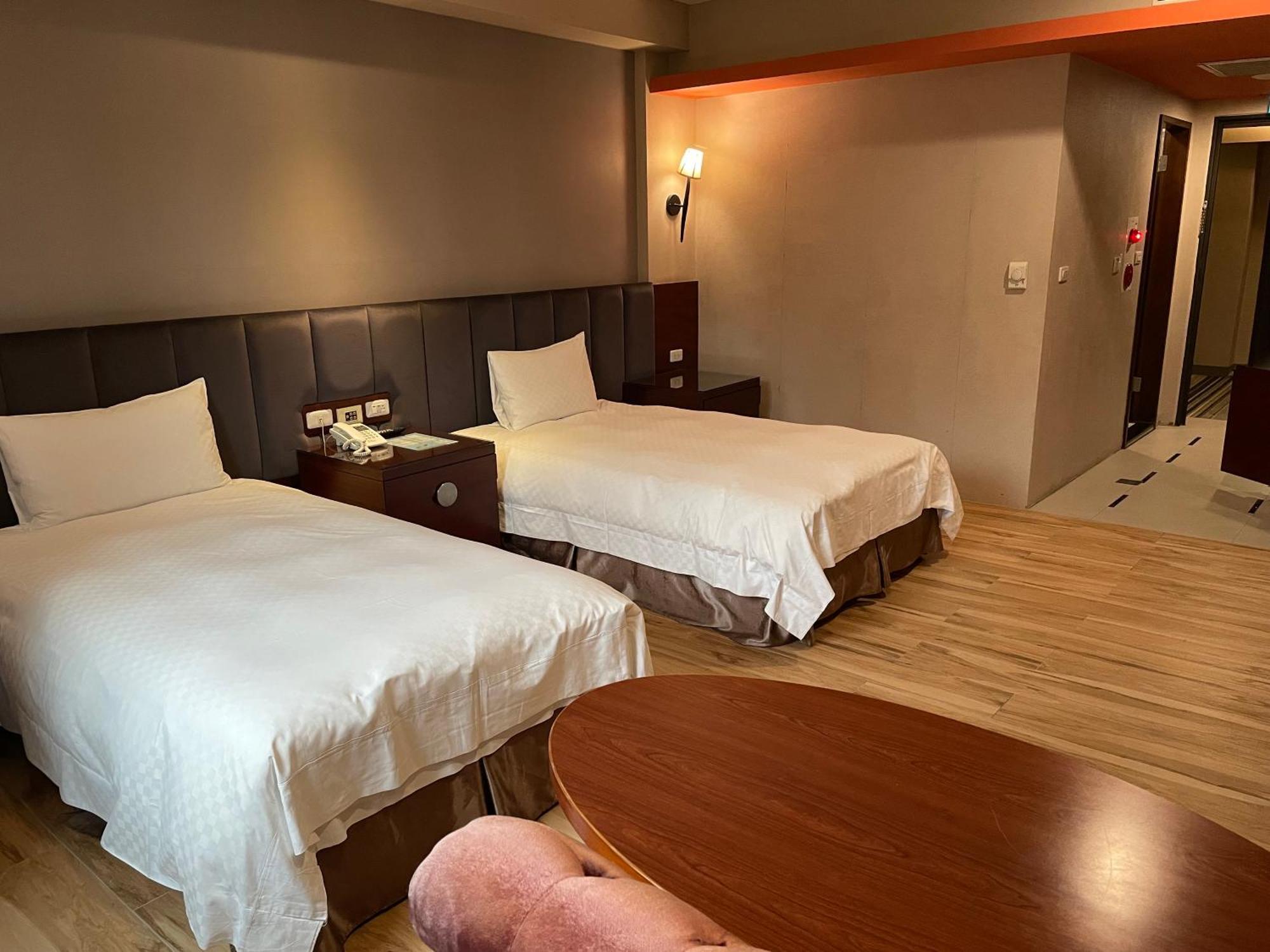 Chia Shih Pao Hotel Taibao Buitenkant foto